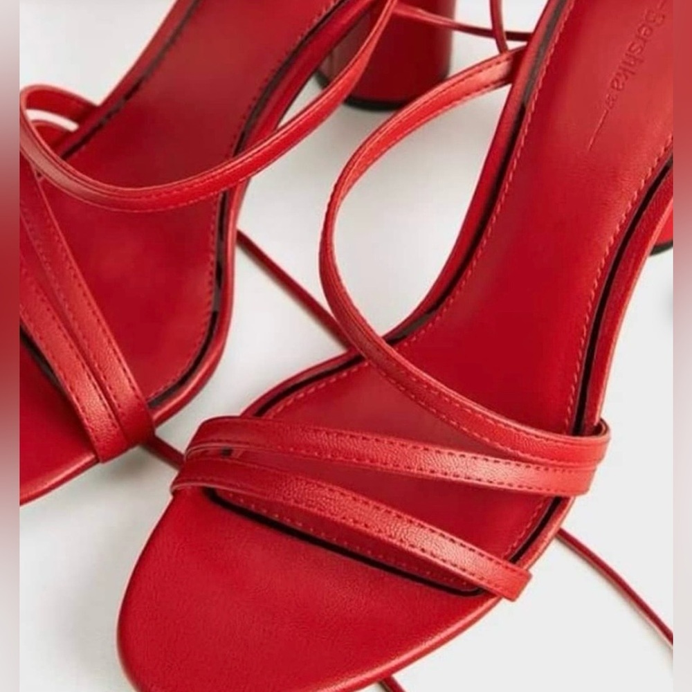 ❤️ Bershka Red Block Heels Strappy Sandals Size 6 ❤️